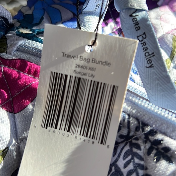 Vera Bradley Travel Duffel Bag and cosmetic set Bundle Bengal Lily - Picture 8 of 8